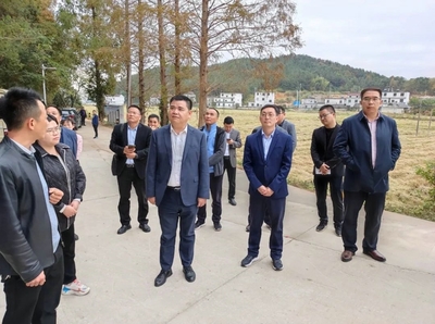 繁昌區(qū)來(lái)我縣開(kāi)展縣域結(jié)對(duì)共建 共謀發(fā)展新篇，助力防腐產(chǎn)業(yè)升級(jí)